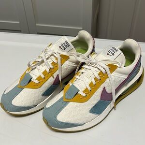 Nike Air Max Pre-Day SE Athletic Shoes. Size 8